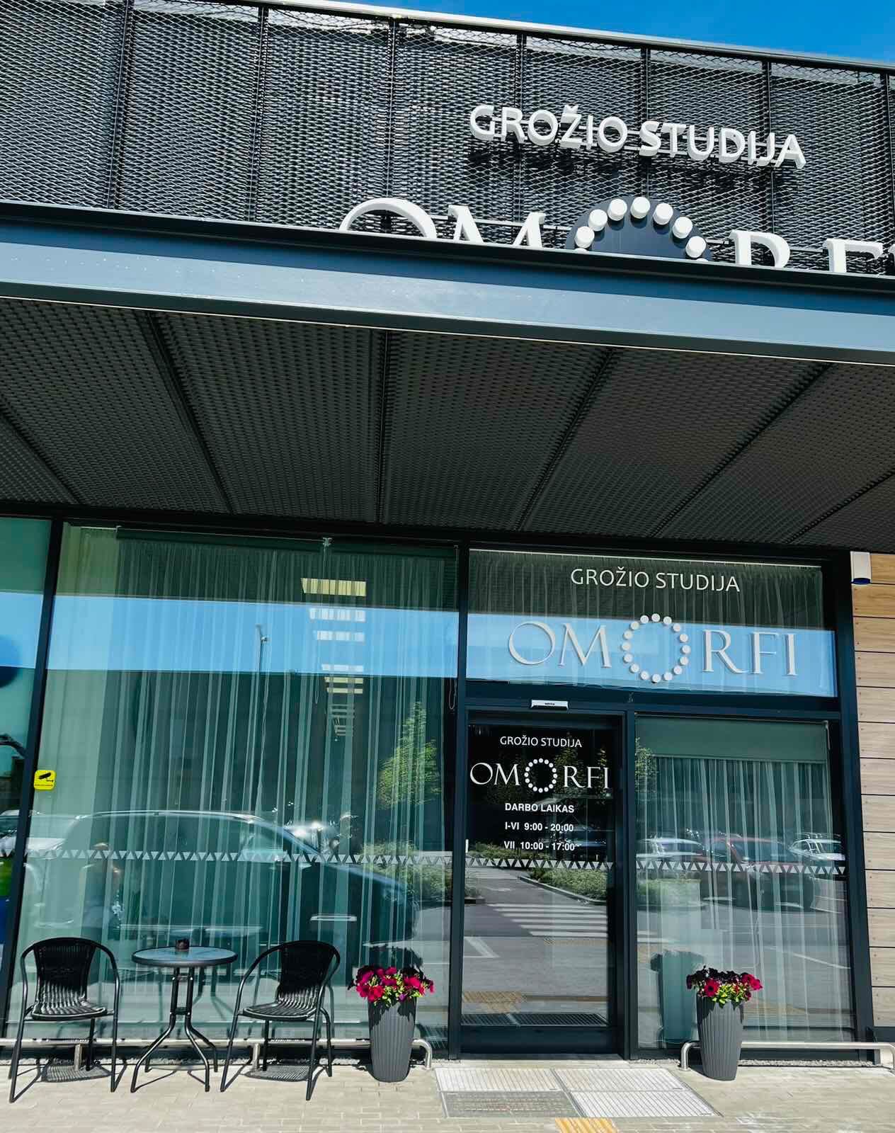 OMORFI grožio studijos fasadas